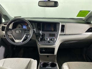 2017 Toyota Sienna LE 7 Passenger