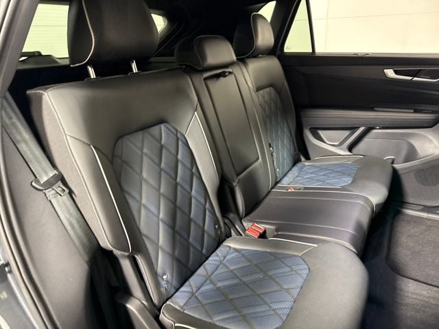 2025 Volkswagen Atlas Cross Sport 2.0T SEL Premium R-Line