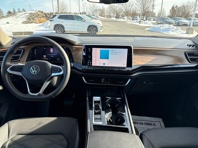 2024 Volkswagen Atlas 2.0T SE w/Technology