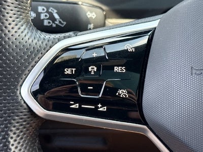 2023 Volkswagen Tiguan SEL R-Line