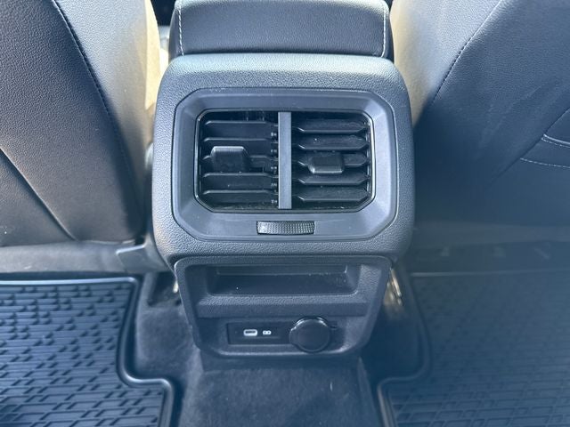 2023 Volkswagen Tiguan SEL R-Line