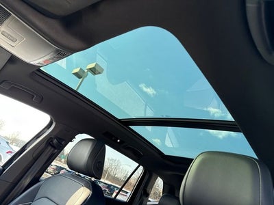 2024 Volkswagen Tiguan SEL R-Line