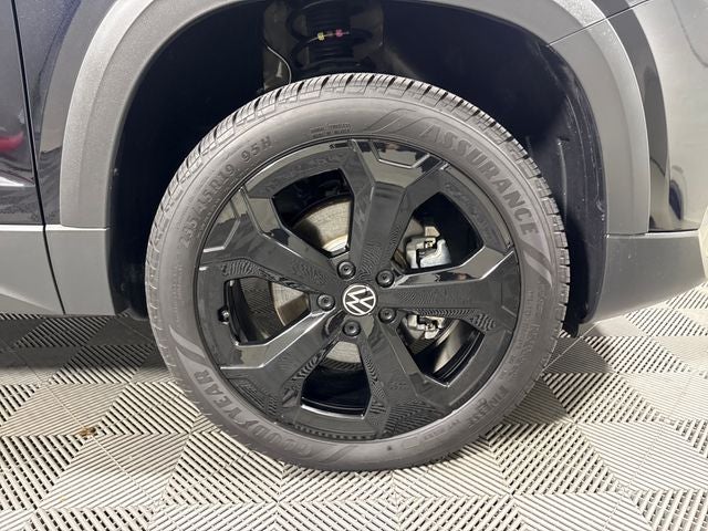 2025 Volkswagen Taos SEL