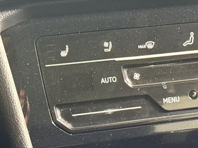 2025 Volkswagen Taos SEL