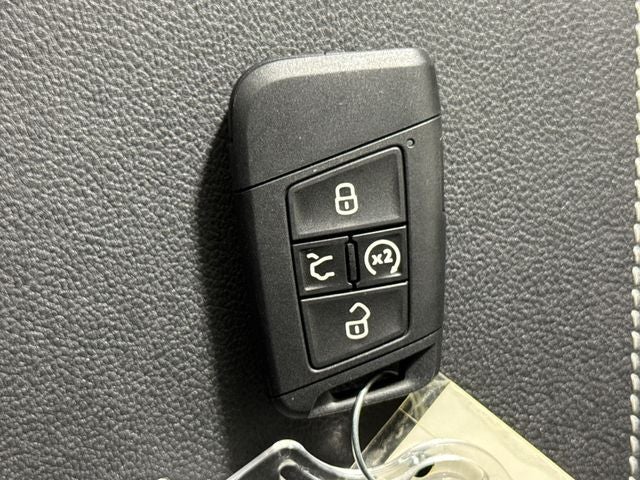 2025 Volkswagen Taos SEL