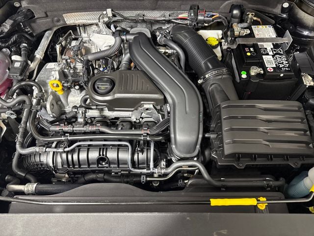 2025 Volkswagen Taos SEL