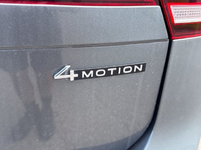 2022 Volkswagen Tiguan SE R-Line Black