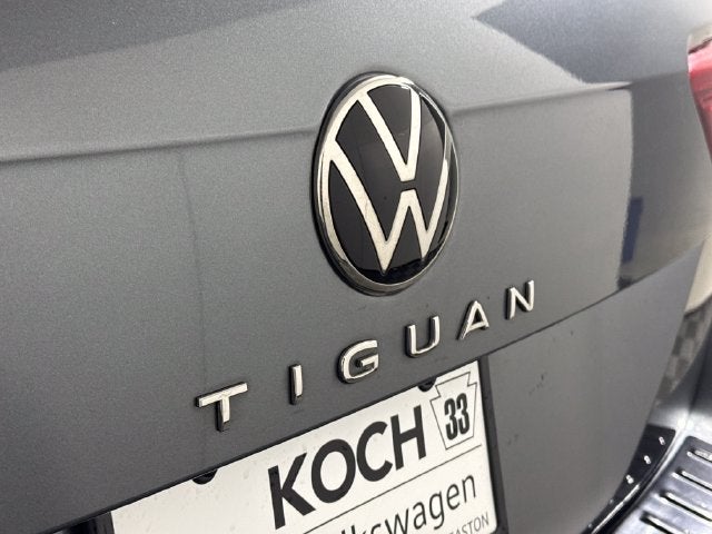 2023 Volkswagen Tiguan SE R-Line Black