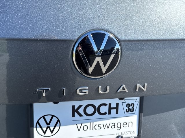 2023 Volkswagen Tiguan SE R-Line Black