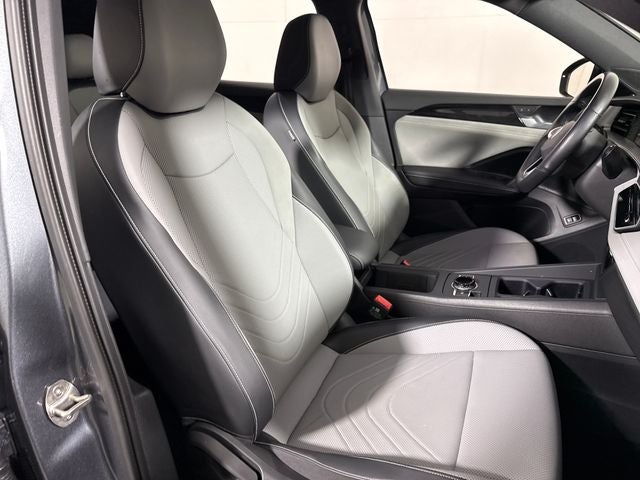 2025 Volkswagen Tiguan SE R-Line Black