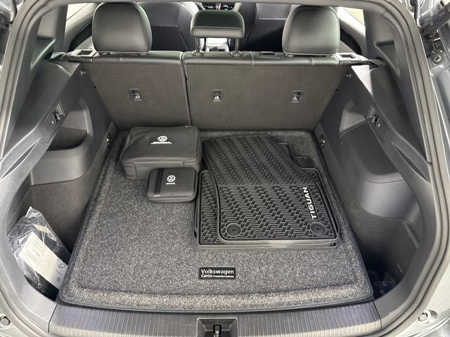 2025 Volkswagen Tiguan SE R-Line Black