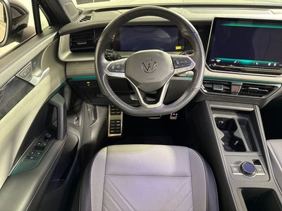 2025 Volkswagen Tiguan SE R-Line Black