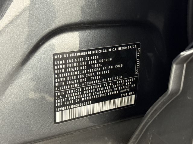 2025 Volkswagen Tiguan SE R-Line Black