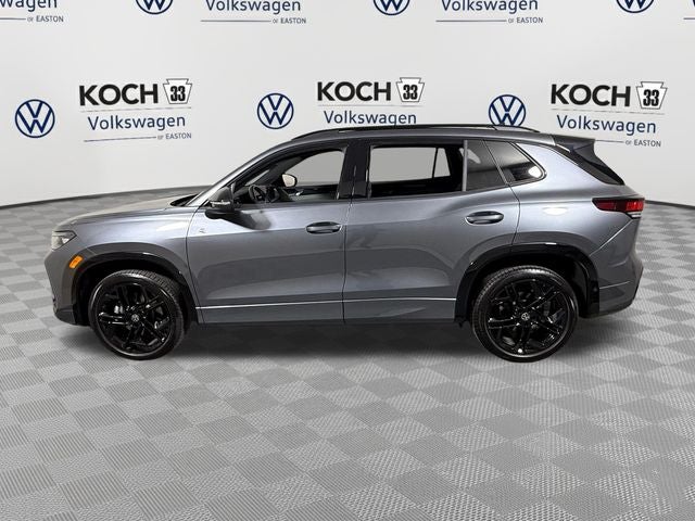 2025 Volkswagen Tiguan SE R-Line Black