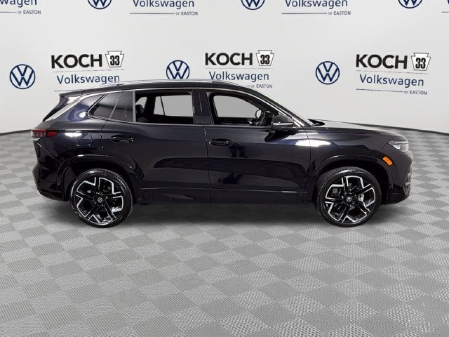 2025 Volkswagen Tiguan SEL R-Line