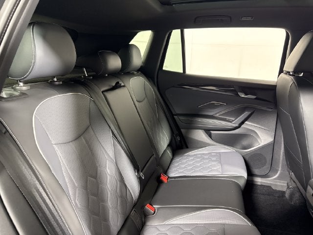 2025 Volkswagen Tiguan SEL R-Line