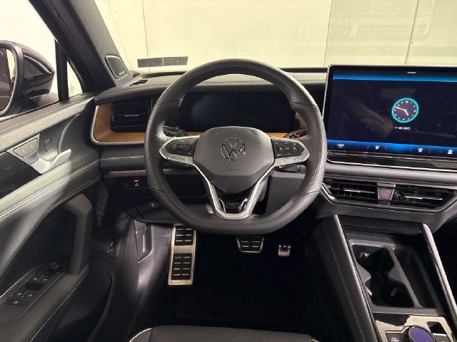 2025 Volkswagen Tiguan SEL R-Line