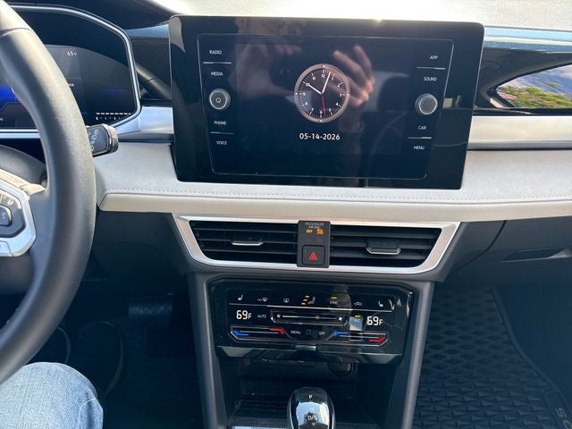 2025 Volkswagen Taos SE