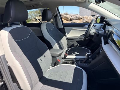 2025 Volkswagen Taos SE