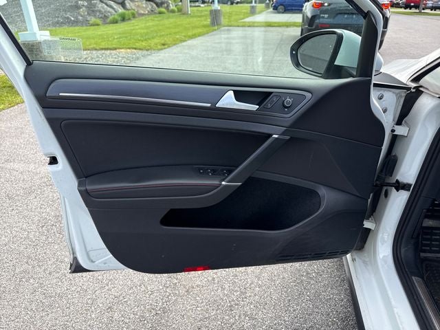 2018 Volkswagen Golf GTI SE