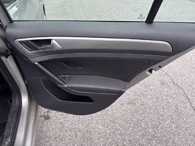 2016 Volkswagen Golf SportWagen TSI SE