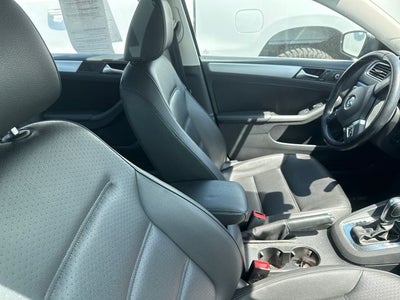 2014 Volkswagen Jetta SE w/Connectivity/Sunroof PZEV