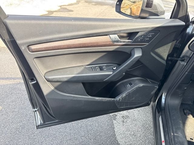 2023 Audi Q5 S line Premium