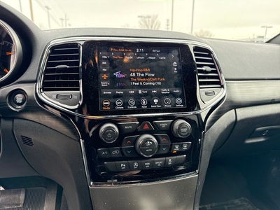 2020 Jeep Grand Cherokee Laredo E