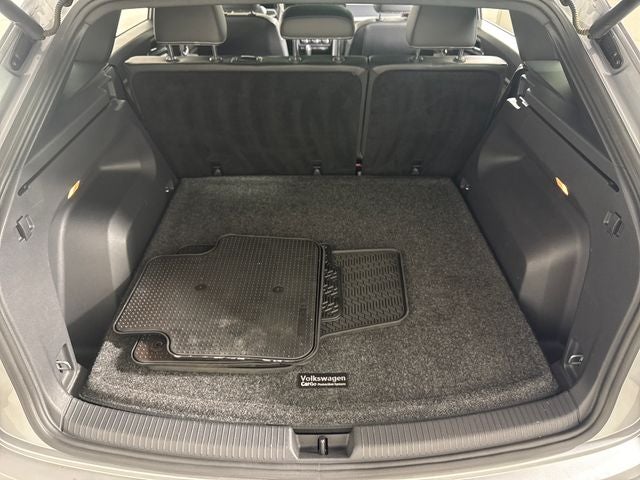 2022 Volkswagen Atlas Cross Sport 2.0T SEL R-Line