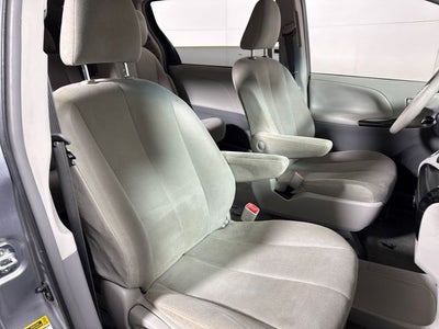 2012 Toyota Sienna Base 7 Passenger