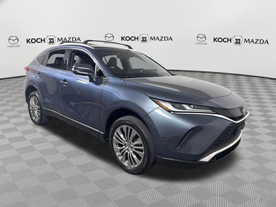 2022 Toyota Venza XLE