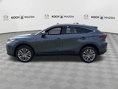2022 Toyota Venza XLE