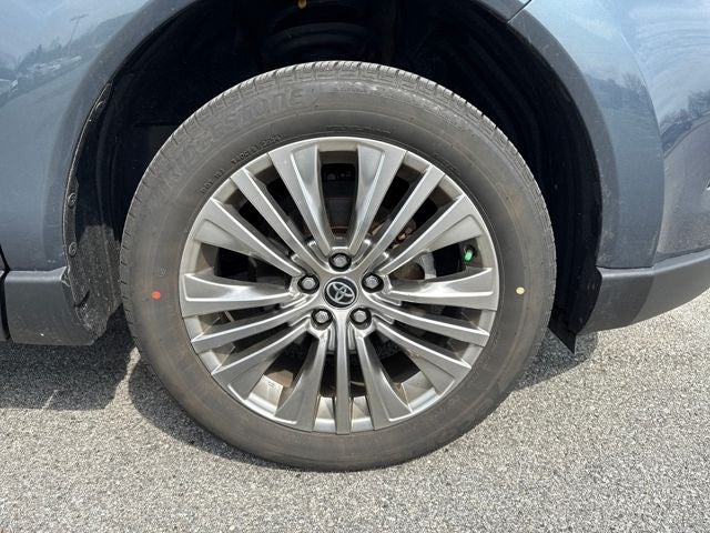 2022 Toyota Venza XLE