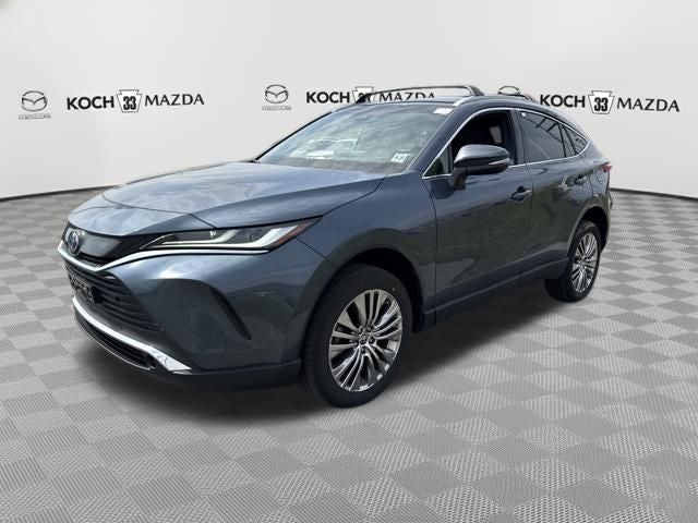 2022 Toyota Venza XLE