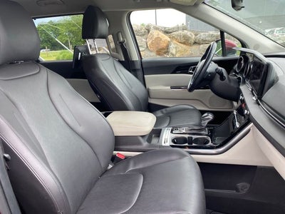 2022 Kia Carnival SX