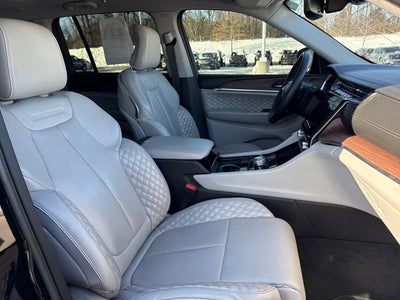 2022 Jeep Grand Cherokee Summit