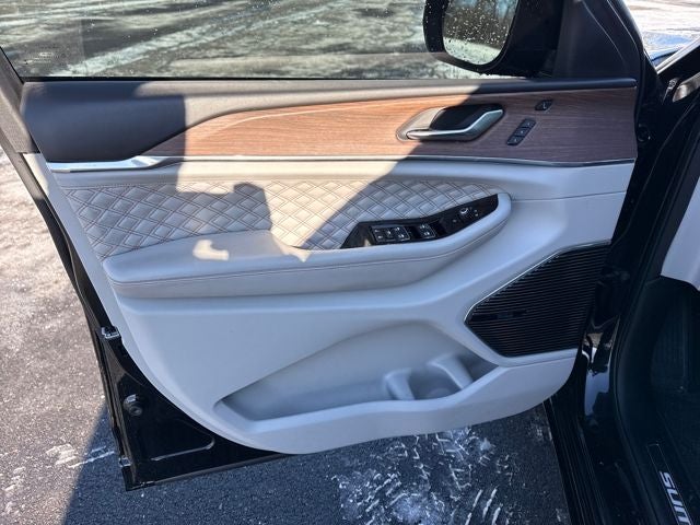 2022 Jeep Grand Cherokee Summit