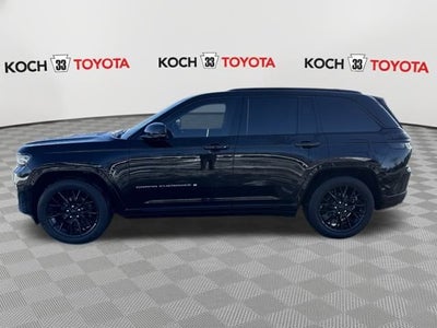 2022 Jeep Grand Cherokee Summit