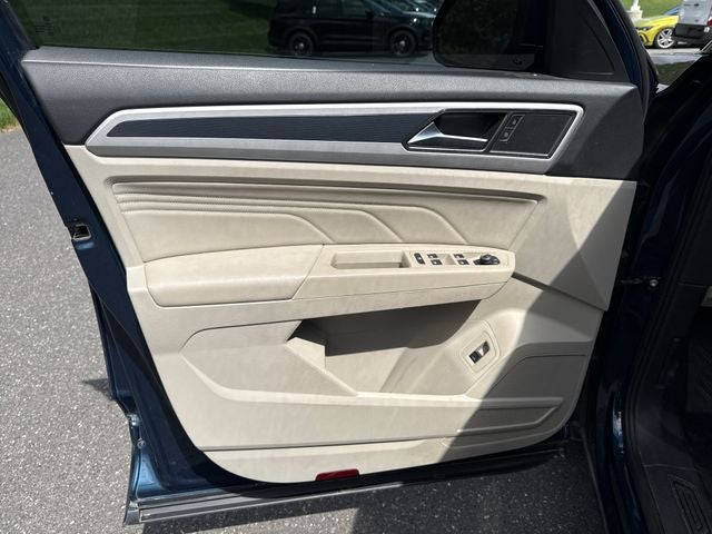 2021 Volkswagen Atlas 3.6L V6 SE w/Technology R-Line