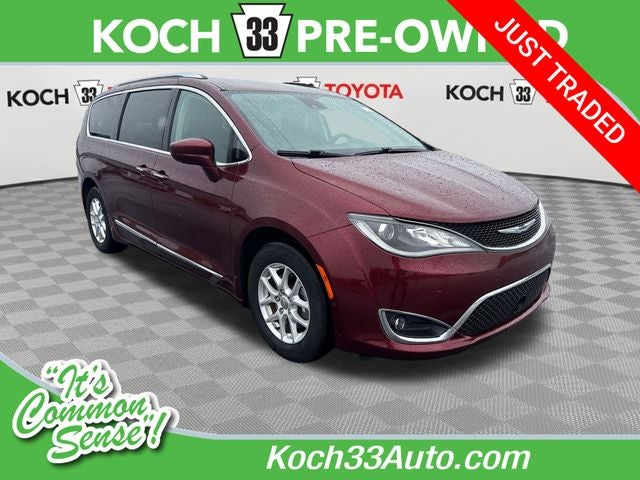 2020 Chrysler Pacifica Touring L's photo