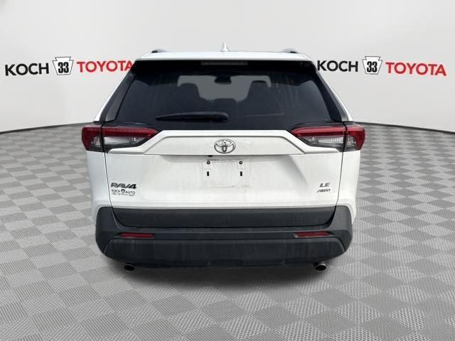 2020 Toyota RAV4 LE