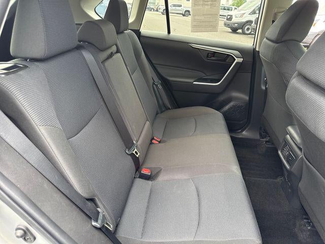 2022 Toyota RAV4 Hybrid LE