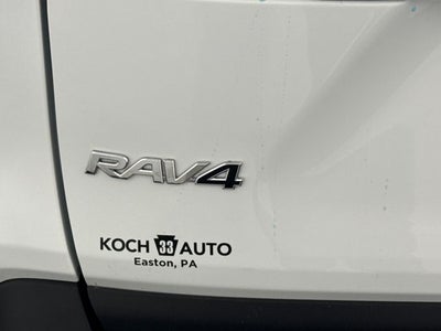 2025 Toyota RAV4 XLE