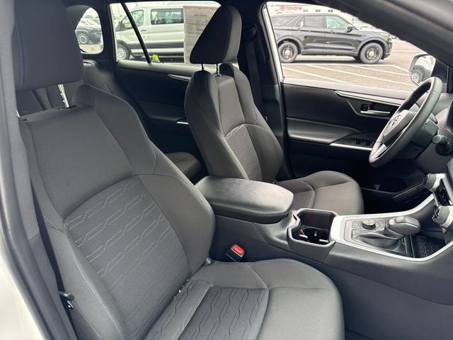2025 Toyota RAV4 Hybrid SE