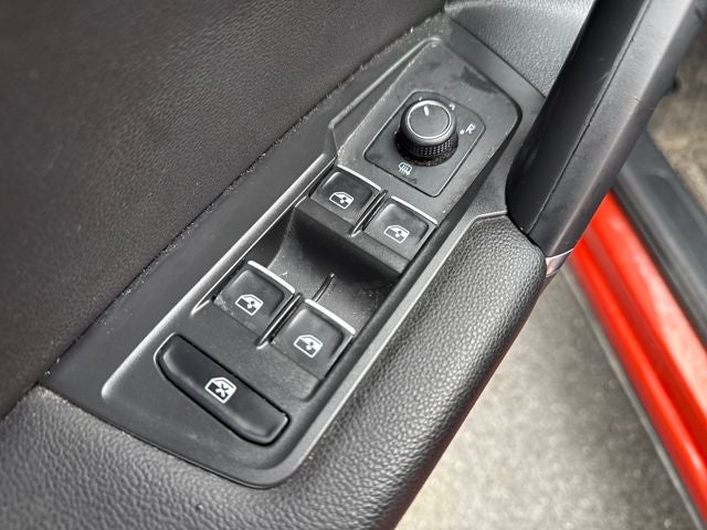 2018 Volkswagen Tiguan 2.0T SEL 4Motion