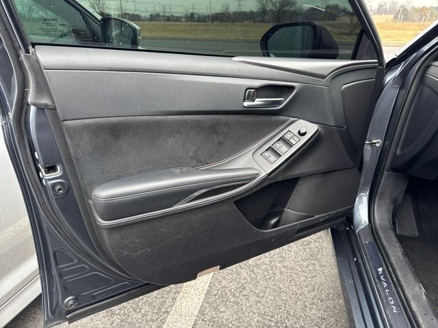 2019 Toyota Avalon XSE