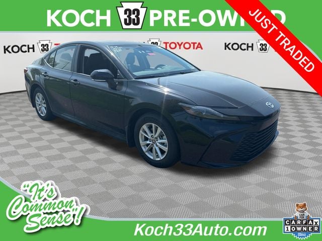 2026 Toyota Camry LE Hybrid's photo