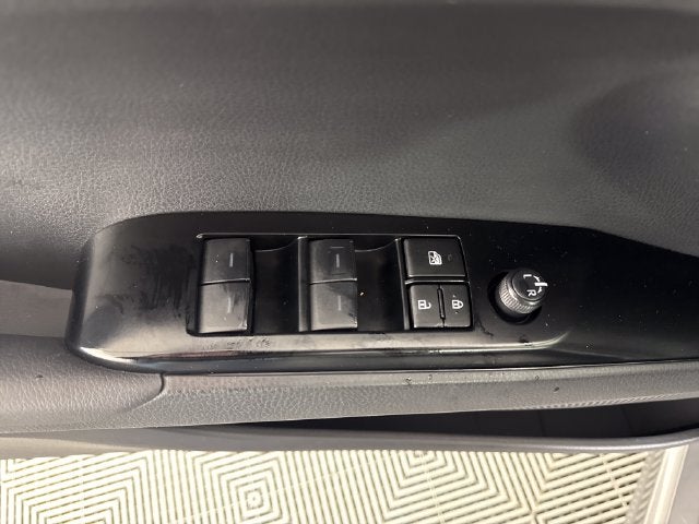 2025 Toyota Camry SE AWD