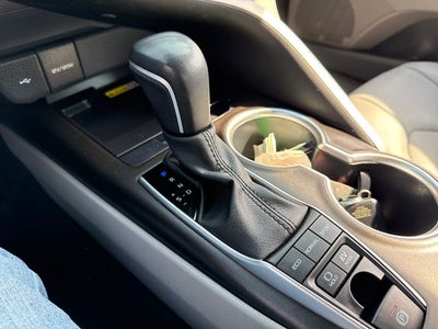 2023 Toyota Camry Hybrid XLE