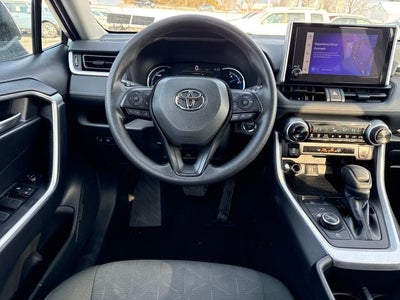 2025 Toyota RAV4 Hybrid XLE